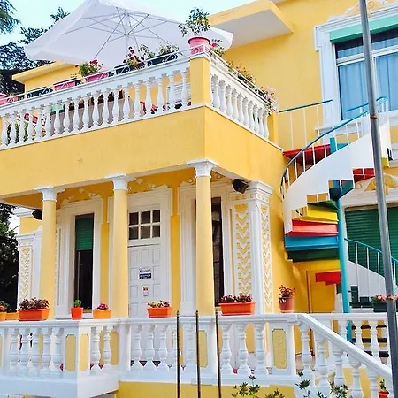 Hotel 15 - Center 4*