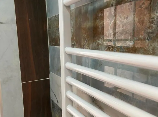 15 - Center 3* Tiran