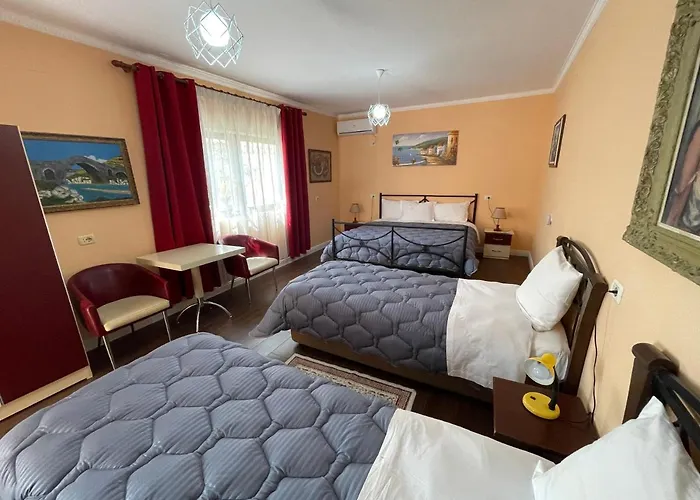 15 - Center Hotel