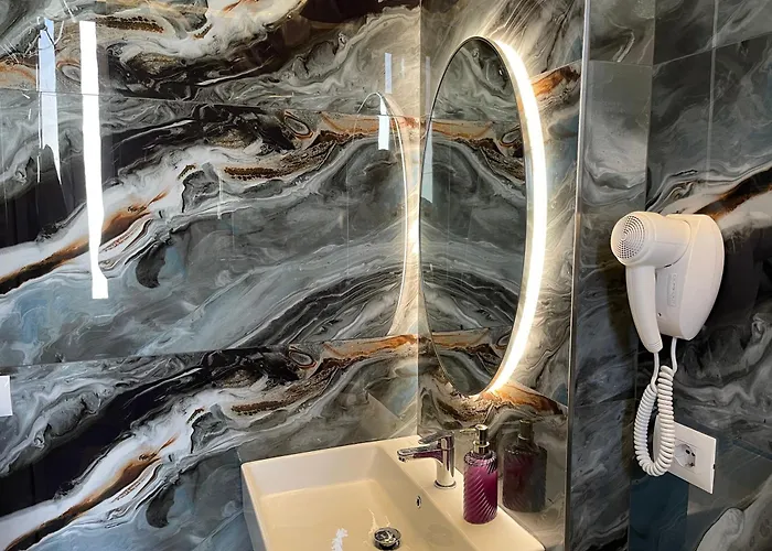 15 - Center 4* Tirana