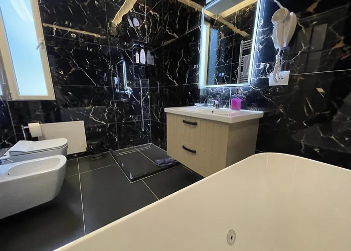 15 - Center 3* Tirana