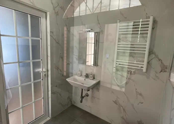 15 - Center 4* Tirana