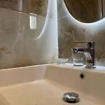 15 - Center Hotel