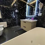 15 - Center 3* تيرانا