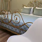 فندق 15 - Center تيرانا