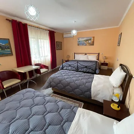 15 - Center Ξενοδοχείο