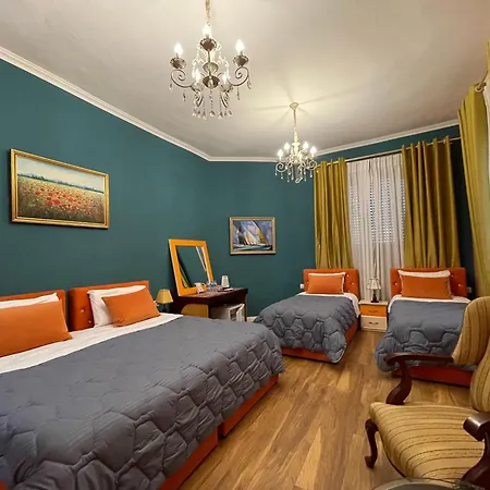 Hotel 15 - Center 4*