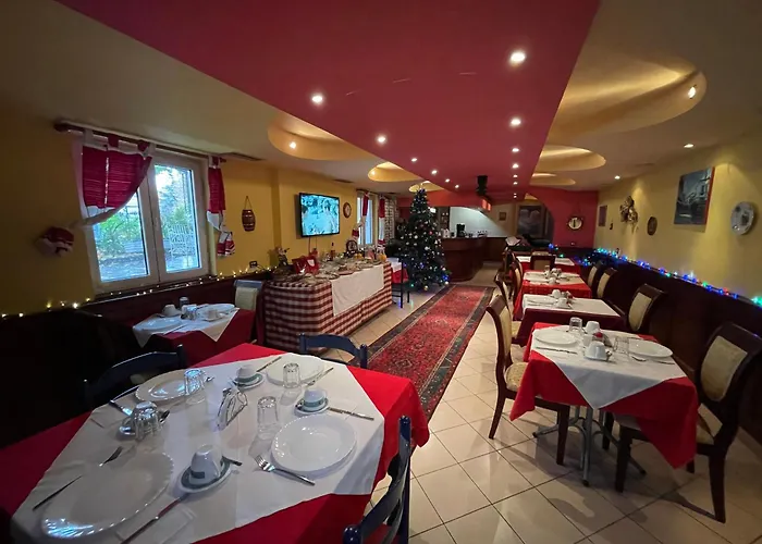 15 - Center 3* Tirana