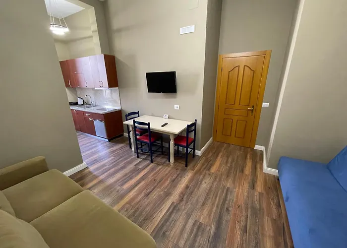 Hotel 15 - Center 4*