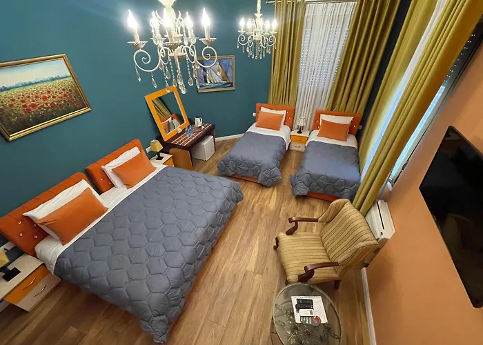 15 - Center 3* Τίρανα