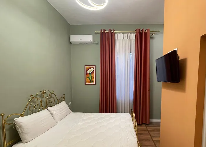 Hotel 15 - Center 4*