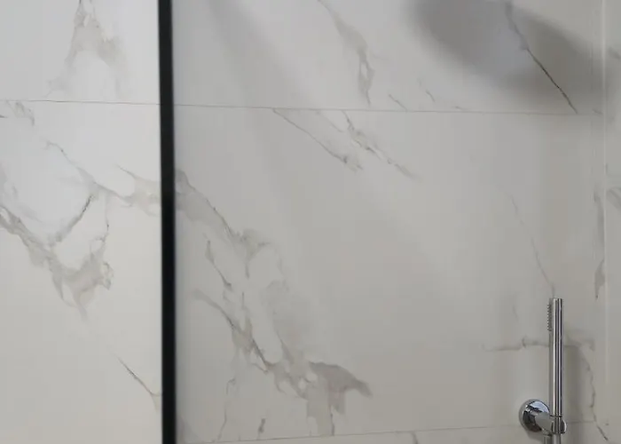 Ξενοδοχείο 15 - Center Τίρανα