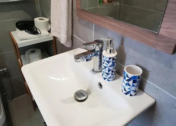 Hotel 15 - Center 4*